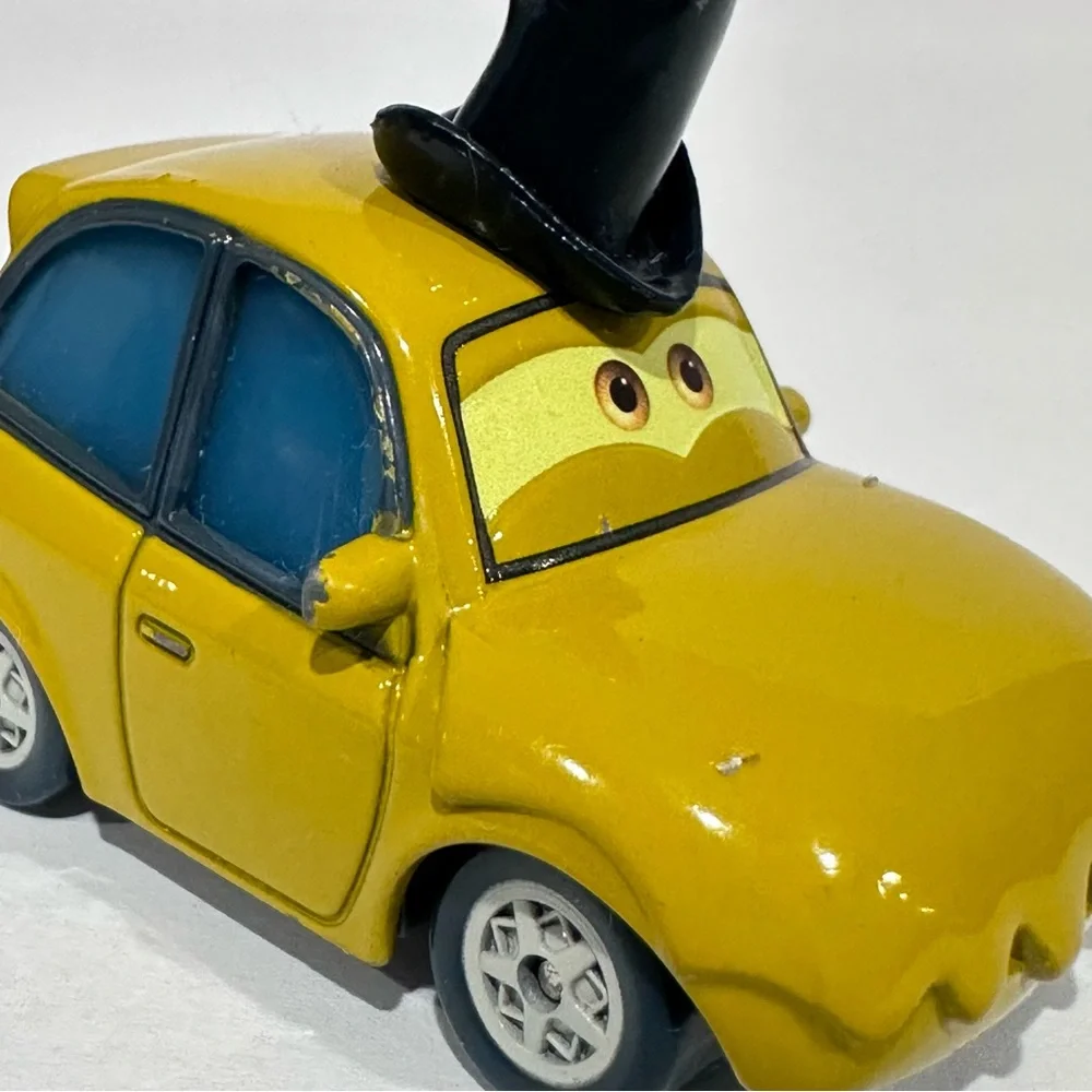 Disney Cars P.T. Flea Die-cast A Bug’s Life